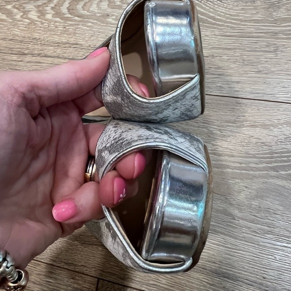 GUESS Gwaerra snake skin slingback high heel peep toe shoes - Picture 4 of 15